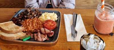 Okka Cafe & Restaurant