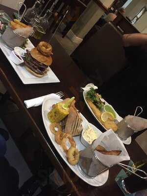 Castle Knights Bar & Grill