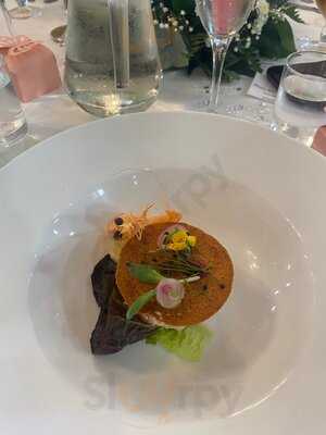 The Rayleigh Club And Golf Resort