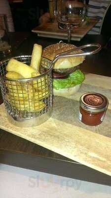 Outsidein Restaurant & Talk Bar