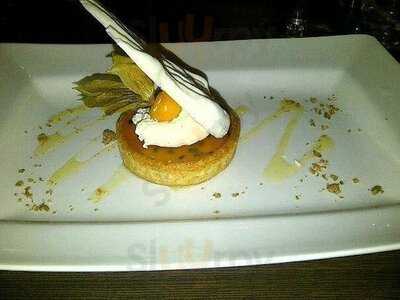 Outsidein Restaurant & Talk Bar