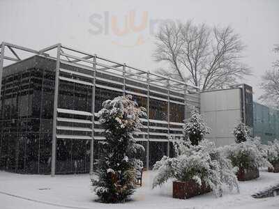 Outsidein Restaurant & Talk Bar