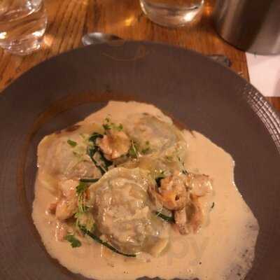 The Cedar Tree At Glewstone Court