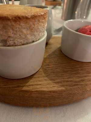 The Cedar Tree At Glewstone Court