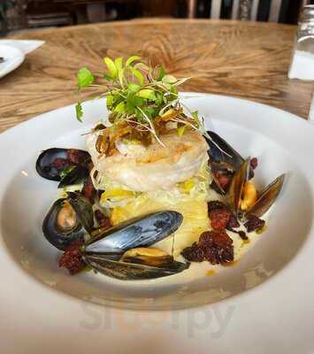 The Dog And Pheasant