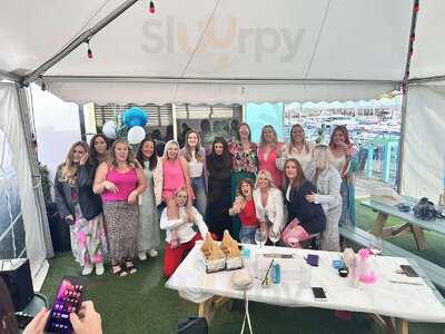 The Windrose Bar & Bistro