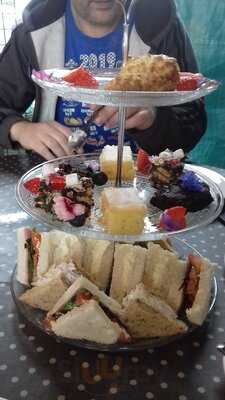 The Rowdey Cow Cafe And Ice Cream Parlour