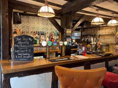 The Yew Tree, Conderton