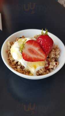 Artisan Cafe & Wine Bar