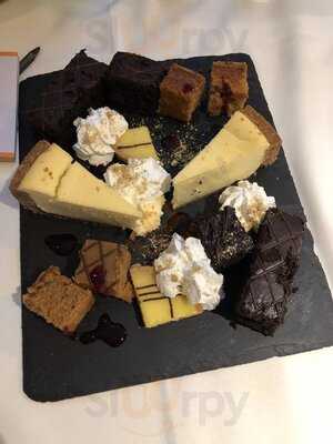 Artisan Cafe & Wine Bar