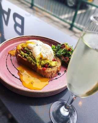 Bella Cafe Bar & Gelato