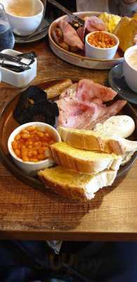 Bella Cafe Bar & Gelato