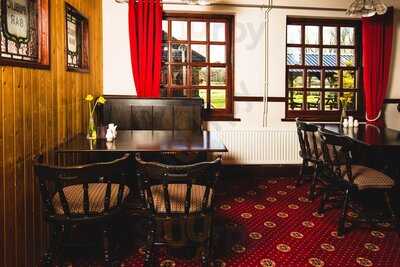 Three Horseshoes Inn