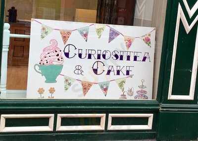Curiositea & Cake