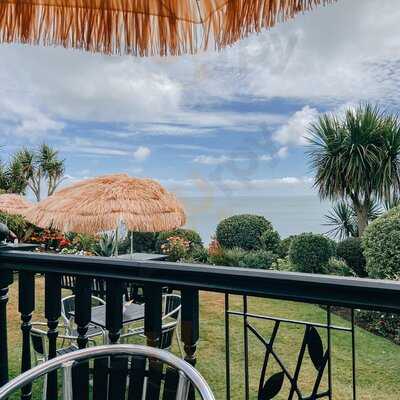 Deck Tea Gardens At Carlton Hotel