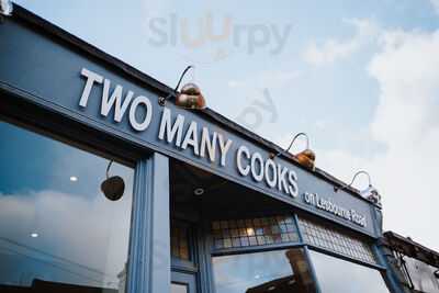 Two Many Cooks