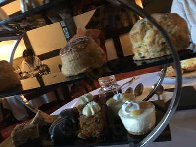 White Horse Romsey Afternoon Tea