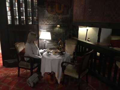 White Horse Romsey Afternoon Tea