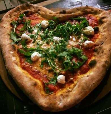 Eddies Wood Fired Pizza