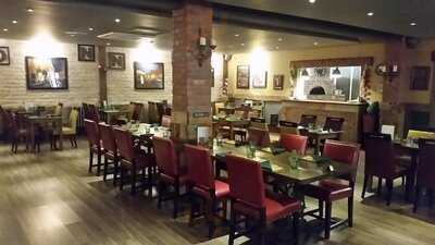 Nonno's Restaurant, Pizzeria & Bar