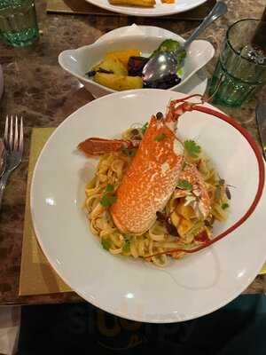 Nonno's Restaurant, Pizzeria & Bar