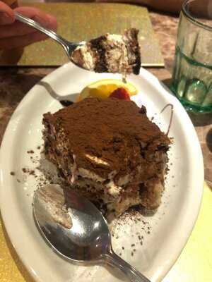 Nonno's Restaurant, Pizzeria & Bar