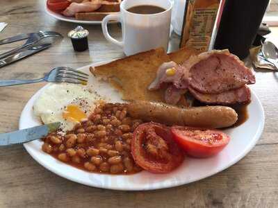 The Lookout Cafe And Takeaway