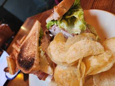 Wheatsheaf Pub & Pantry