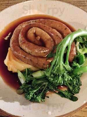 Wheatsheaf Pub & Pantry