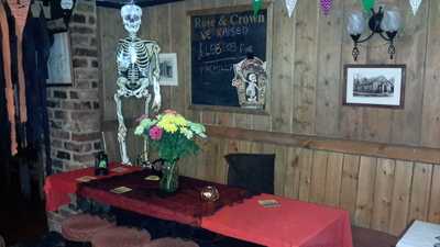The Rose And Crown