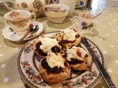 Lisa's Vintage Tea Room
