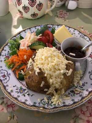 Lisa's Vintage Tea Room