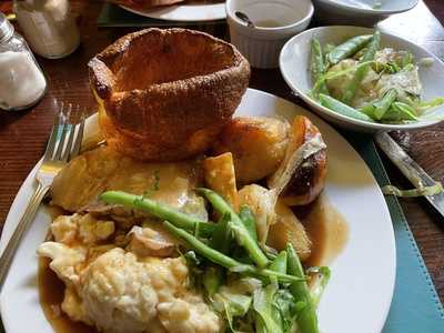 The Hatchet Inn - Sherfield English