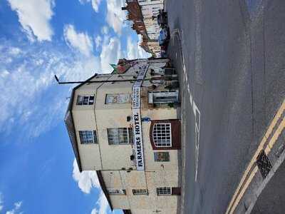Farmers Hotel