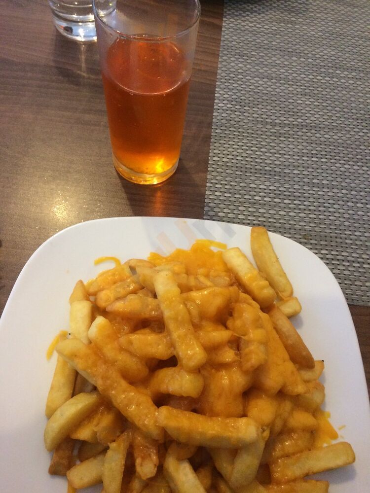 Under The Clock Cafe