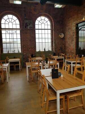 Lauren's Courtyard Coffee Shop