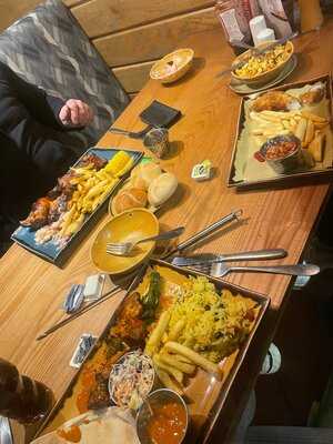 Harvester Rayleigh Weir