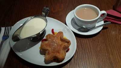 H's Wine Bar & Restaurant Cafe