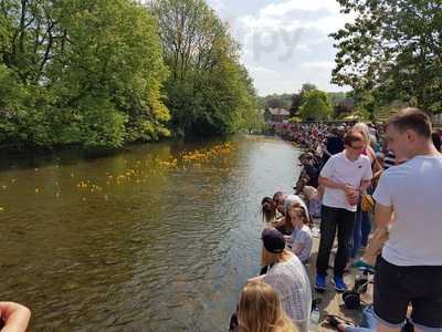 Fredericks Bakewell Cafe & Gelataria
