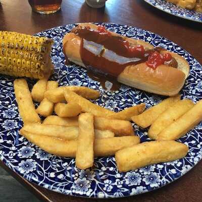 The Leading Light - J D Wetherspoon