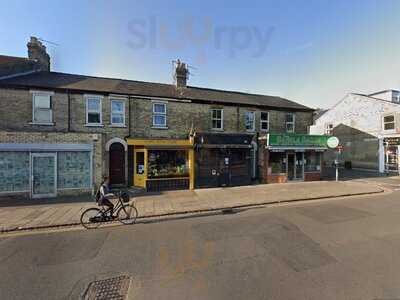 Oak Hall & Cocktail Bar