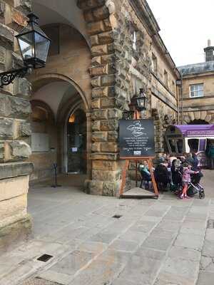 Carriage House Restaurant