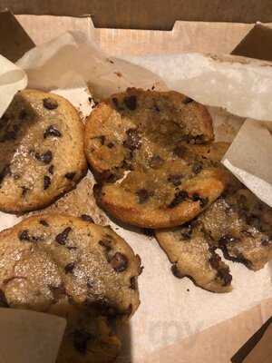 Domino's Pizza - Weybridge