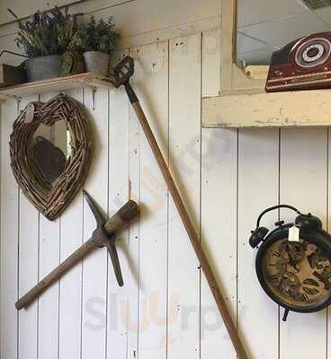 Canalside Restaurant