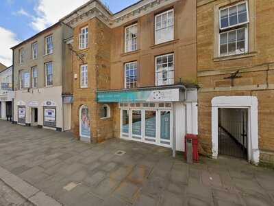 Daventry Kebeb House