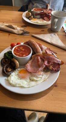 Yellow Bicycle Cafe And Deli