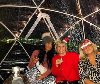 Dexter Burger @ The Pendleton