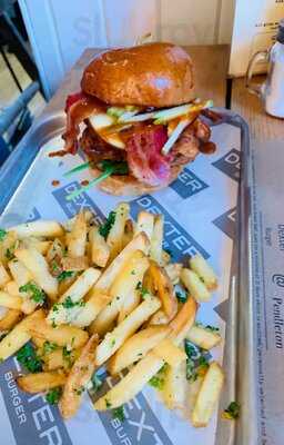 Dexter Burger @ The Pendleton