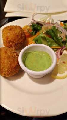 Taaj Restaurant & Lounge