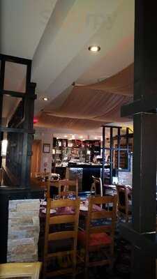 Taaj Restaurant & Lounge